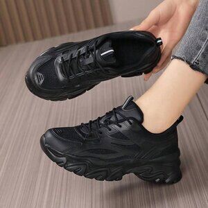 Beautiful and comfortable new women's sneakers